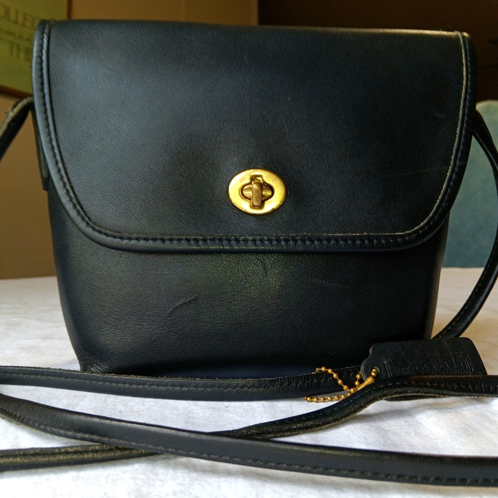 Older Vintage COACH #9919 Quincey Handbag Shoulder Bag Crossbody Purse